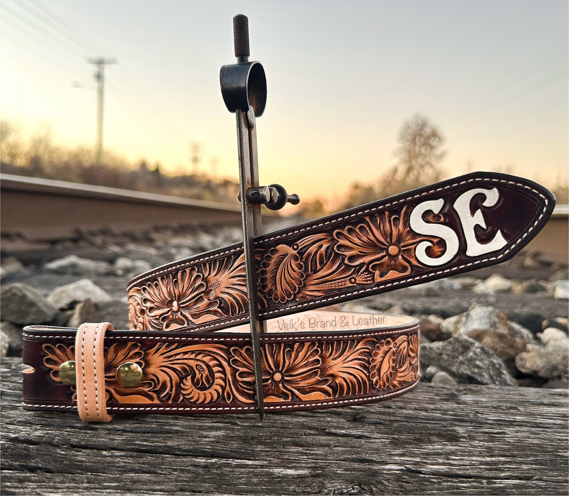 "Pansy" Handmade Floral Belt - Brown